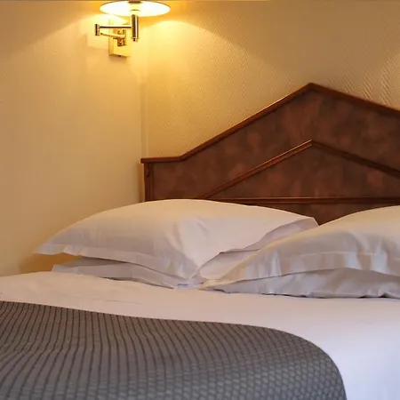 New Le Voltaire Paříž