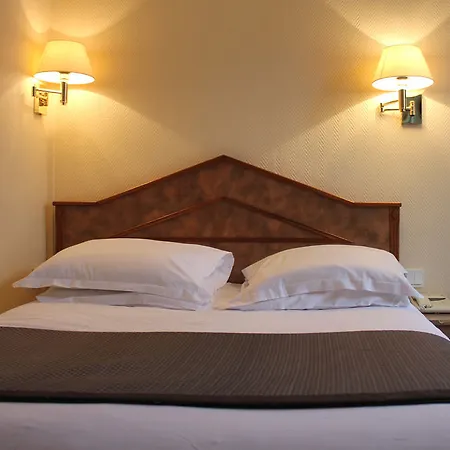 New Le Voltaire Hotel