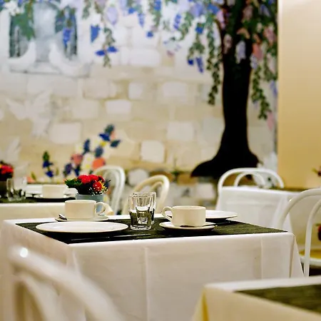 New Le Voltaire Hotel 4*