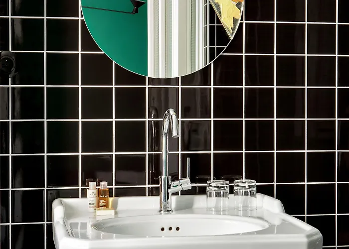 New Le Voltaire