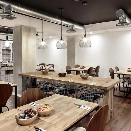 New Le Voltaire Hotell