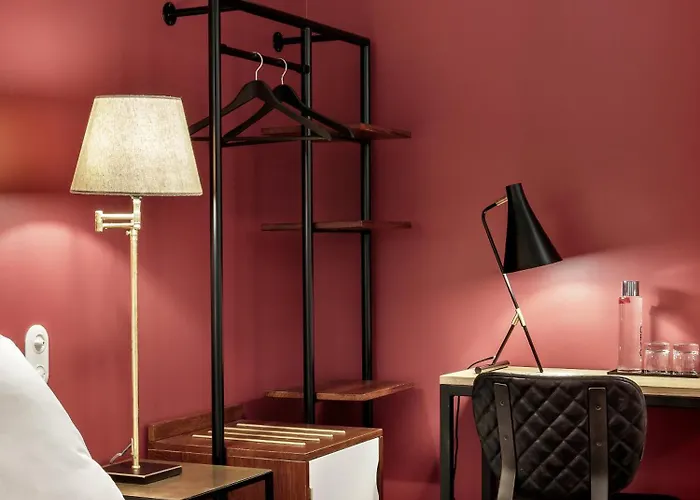 New Le Voltaire Hotel 4*