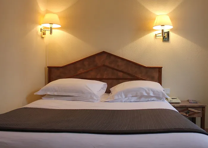 New Le Voltaire Hotel