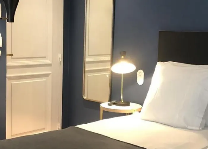 מלון New Le Voltaire 4*