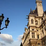 New Le Voltaire Paryż