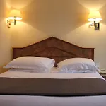 New Le Voltaire Hotel
