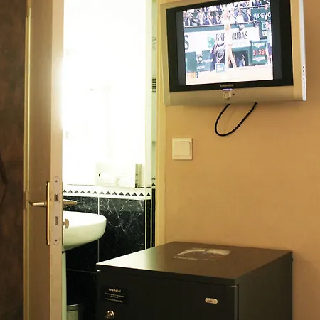 New Le Voltaire Hotel 4*