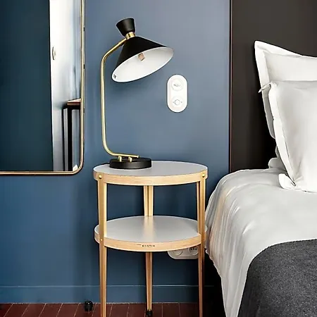 New Le Voltaire Otel