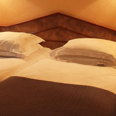 Hotel New Le Voltaire Paris