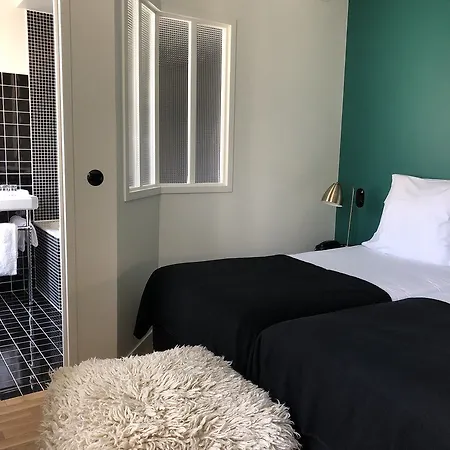 New Le Voltaire Hotel 4*