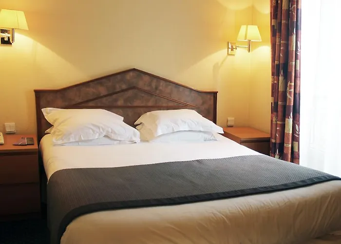 New Le Voltaire Paris