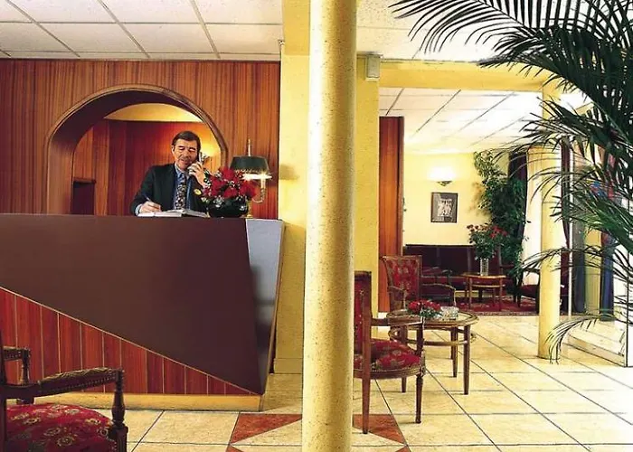 Отель New Le Voltaire 4*