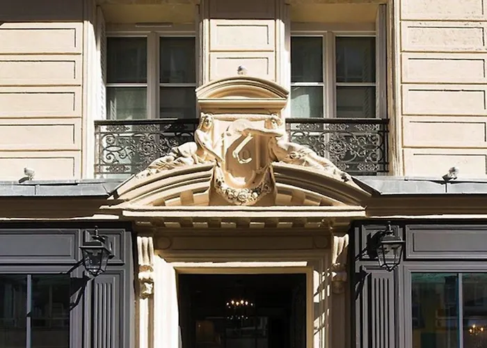 New Le Voltaire Париж