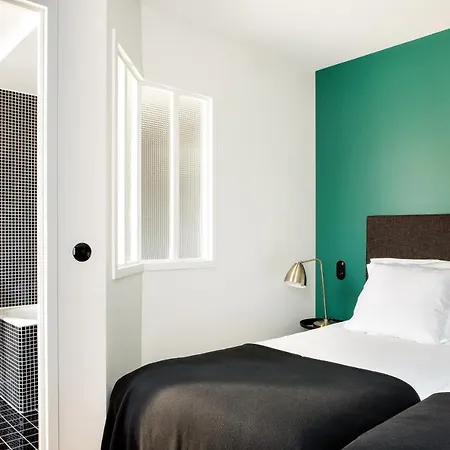 New Le Voltaire Hotel